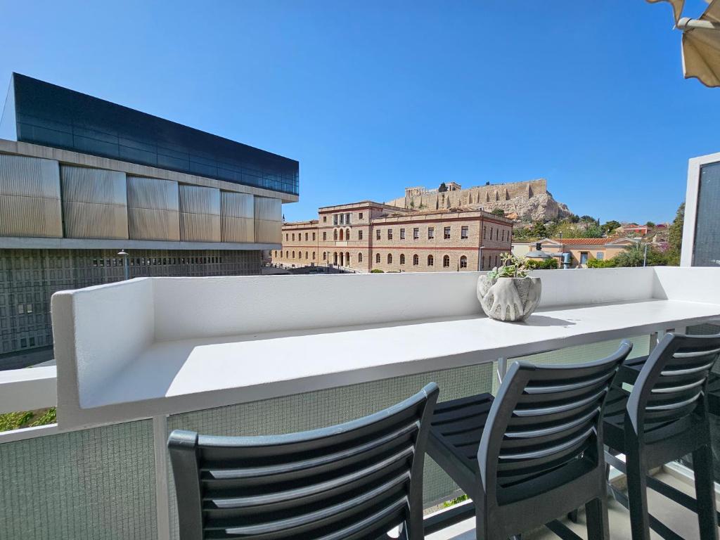 Acropolis Panorama Suite by YHA