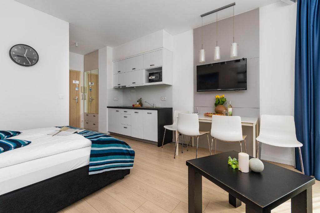 APARTAMENTY MIERZEJA - MARINA, Kąty Rybackie, 100 m od Zalewu Wiślanego, Bezpłatny Meleks - Studio (côté Ouest)