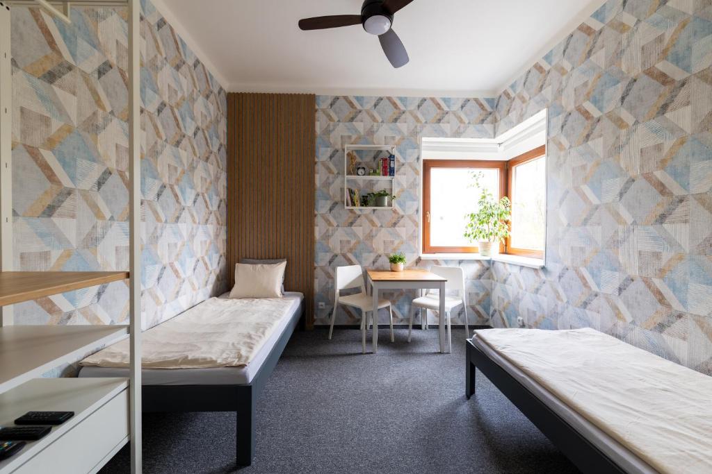 VOUSATÁ DÁMA - PS3 - Parking free - 1