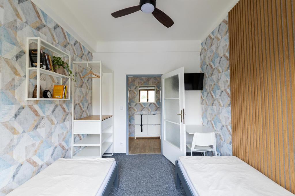 VOUSATÁ DÁMA - PS3 - Parking free - 6