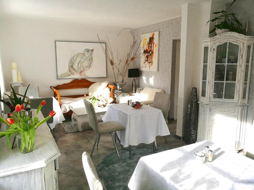 Restaurace v ubytování Wölkchen, Pension mit Gemeinschaftsbädern