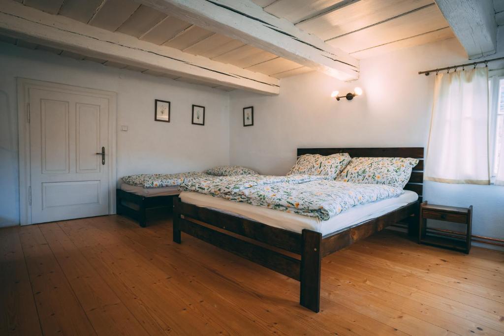 Postel nebo postele na pokoji v ubytování chalupa CHALUPA