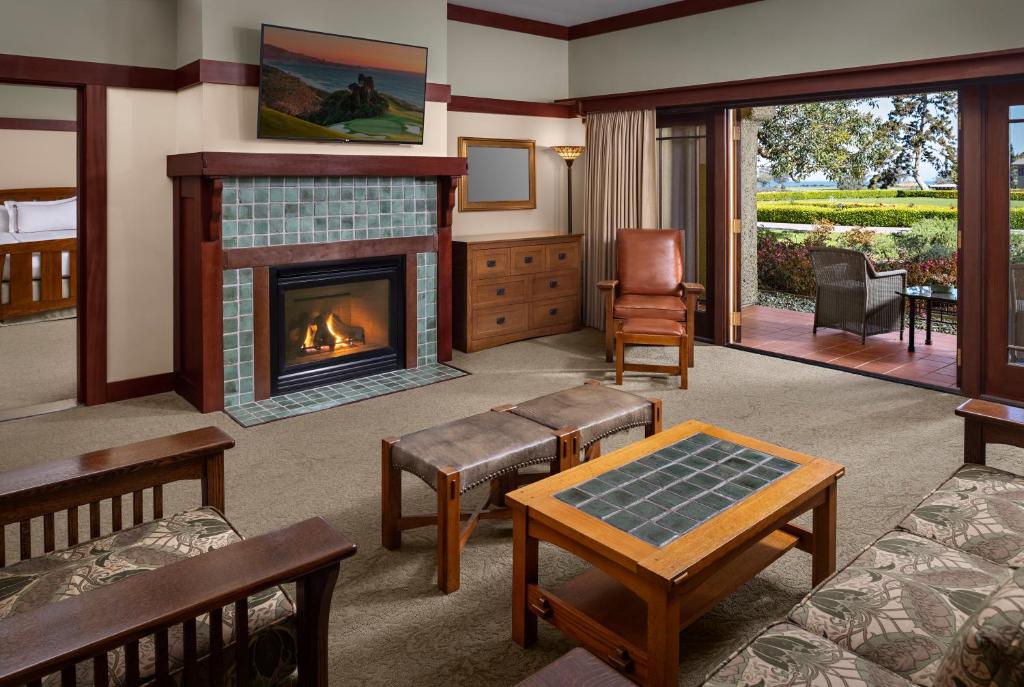 The Lodge at Torrey Pines - 