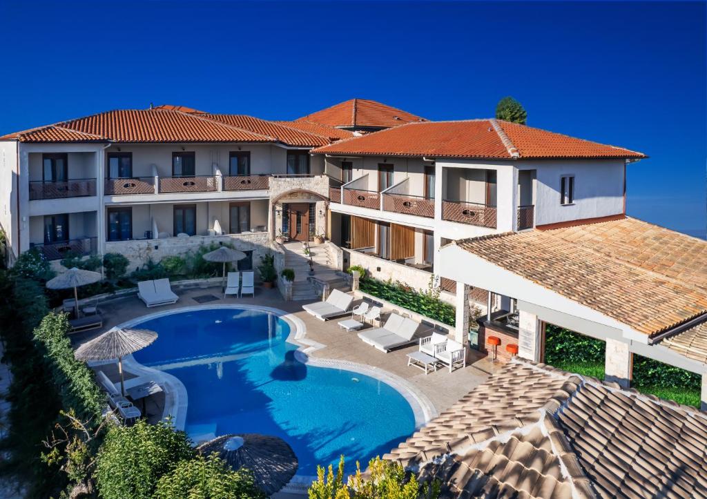 Bazén v ubytování Stamos Hotel nebo v jeho okolí