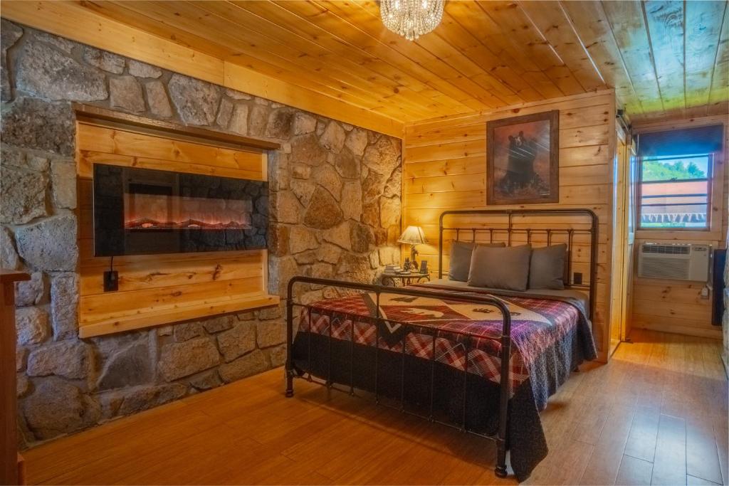 Marshall's Creek Rest Motel photo