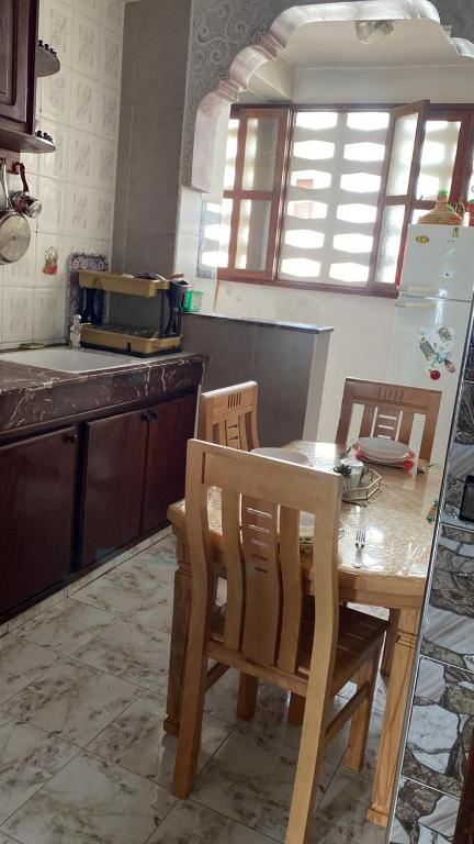 Una cocina o zona de cocina en Apartamento alquiler vacacional con vista a mar