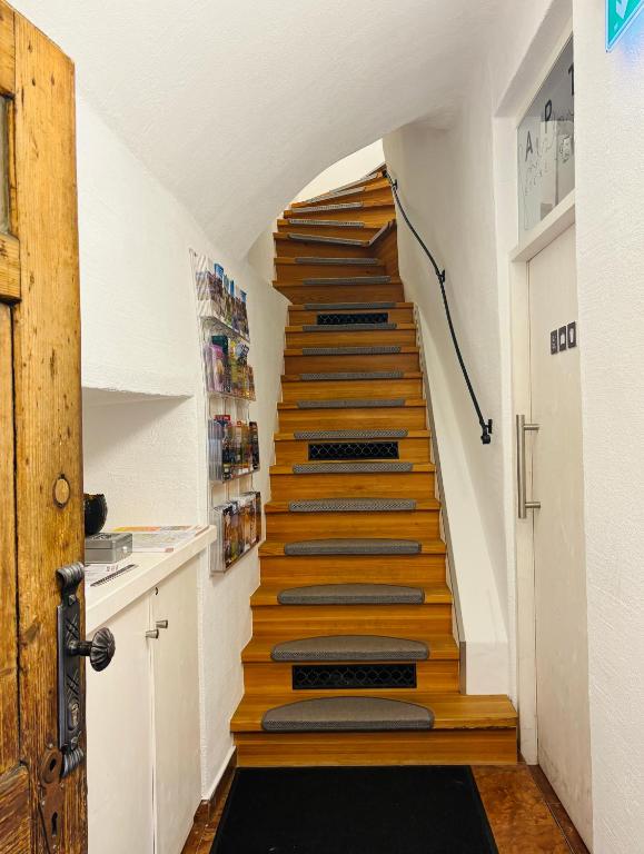 APT. STONE-LODGE - 16