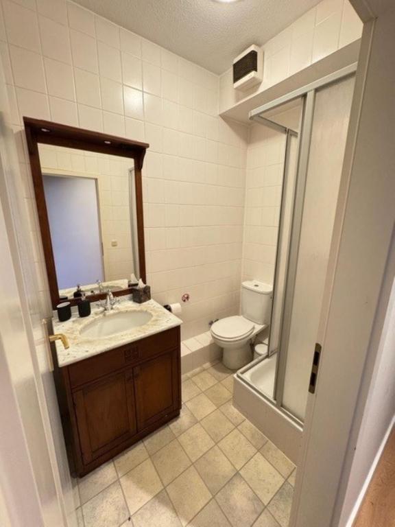 Herzstykke Hotel - Eenpersoonskamer Met Eigen Badkamer