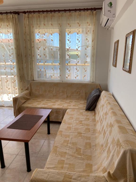 Posezení v ubytování Kerasioti apartment