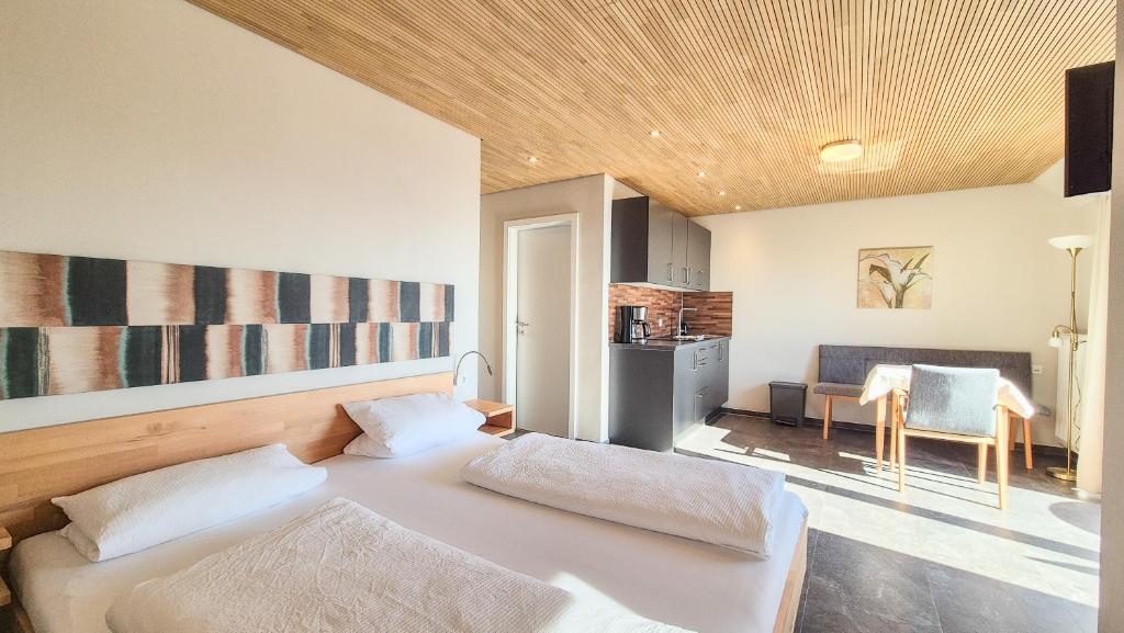Weinhof Hornstein - Appartements