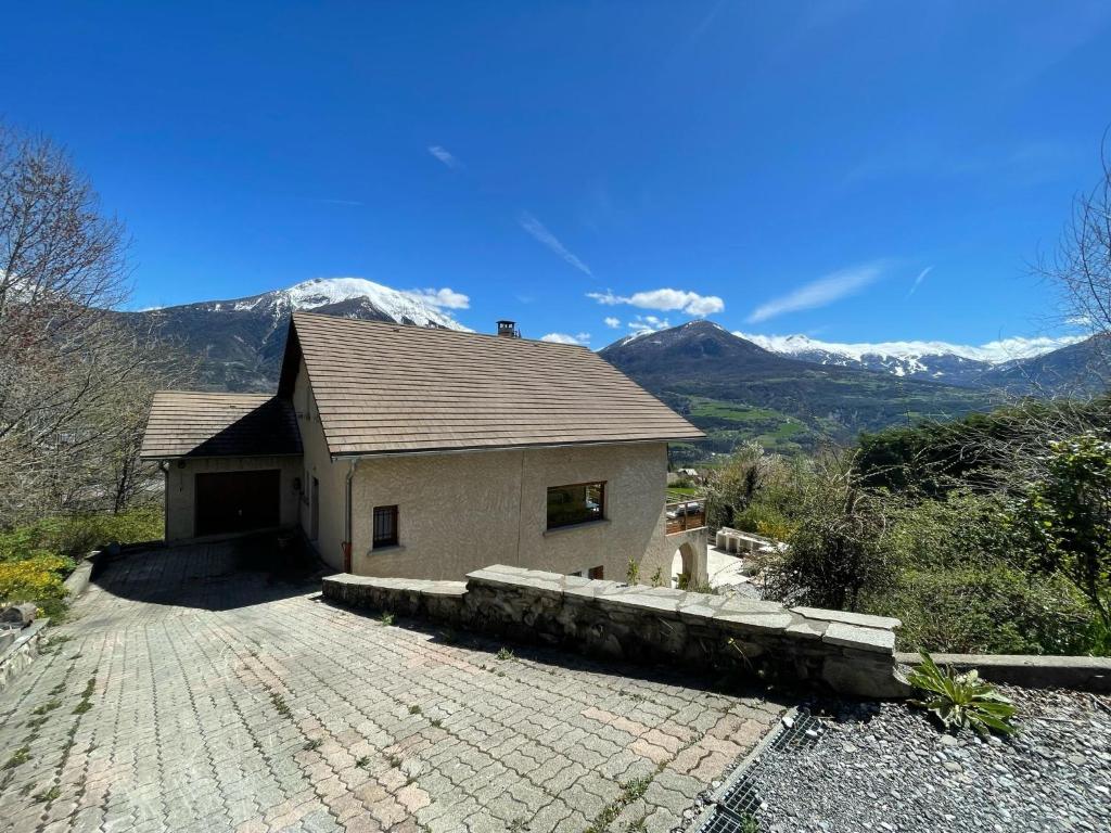 Fotografie z fotogalerie ubytování Gîte confort 15 couchages, vue panoramique Montagne Hautes Alpes, Terrasses v destinaci Embrun