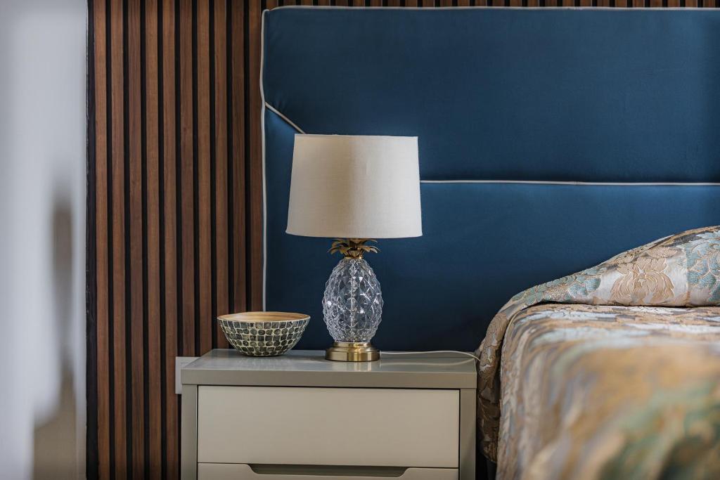 Pineapple Studio - 2