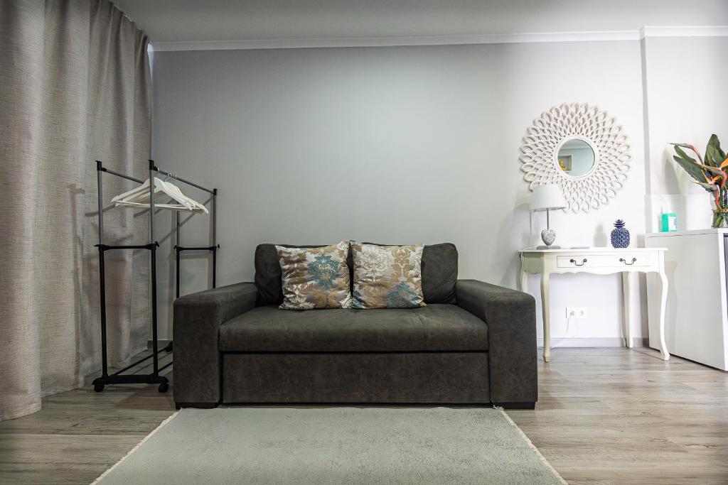 Pineapple Studio - 4