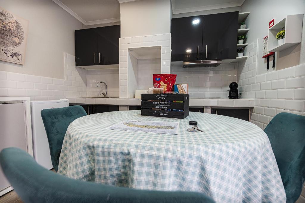 Pineapple Studio - 10