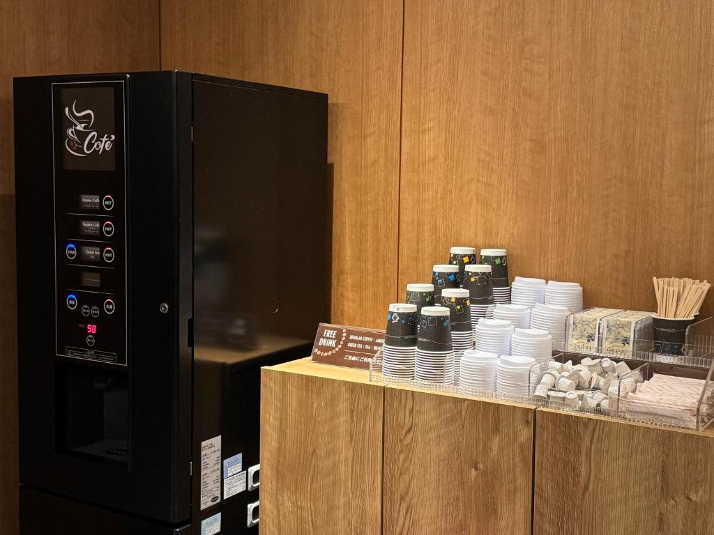 Příslušenství pro přípravu čaje a kávy v ubytování Shizutetsu Hotel Prezio Kyoto Karasumaoike