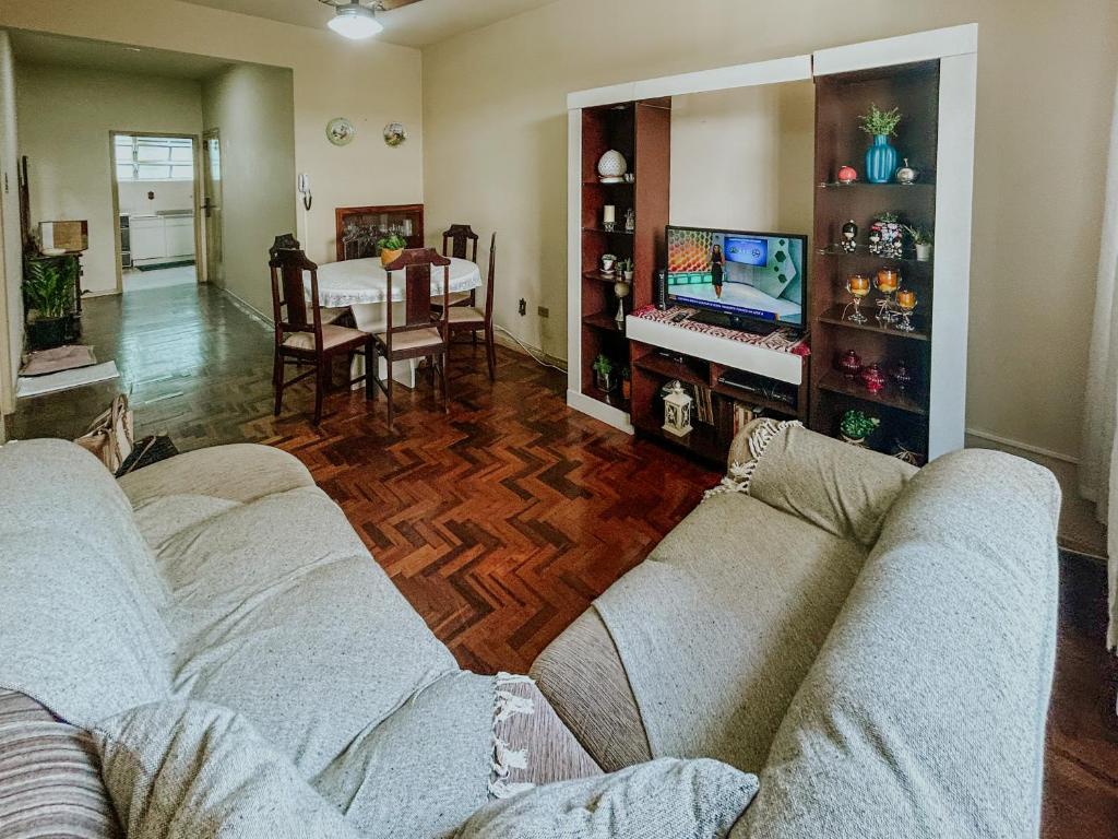Posezení v ubytování Localização perfeita! Apartamento 3 quartos a 30m do mar na Barra Sul