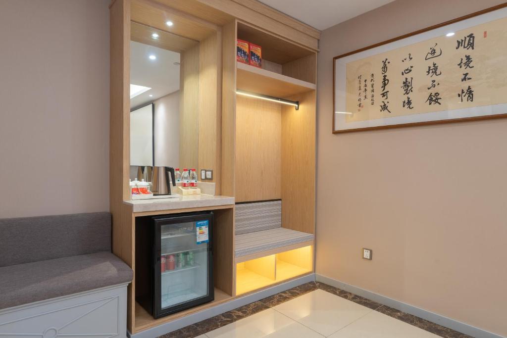 上海维也纳国际酒店上海浦东机场自贸区店一提供浦东机场和迪士尼免费班车接送的相册照片