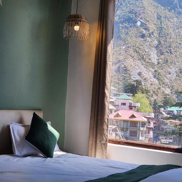 Nespecifikovaný výhled na hory nebo výhled na hory při pohledu z hotelu