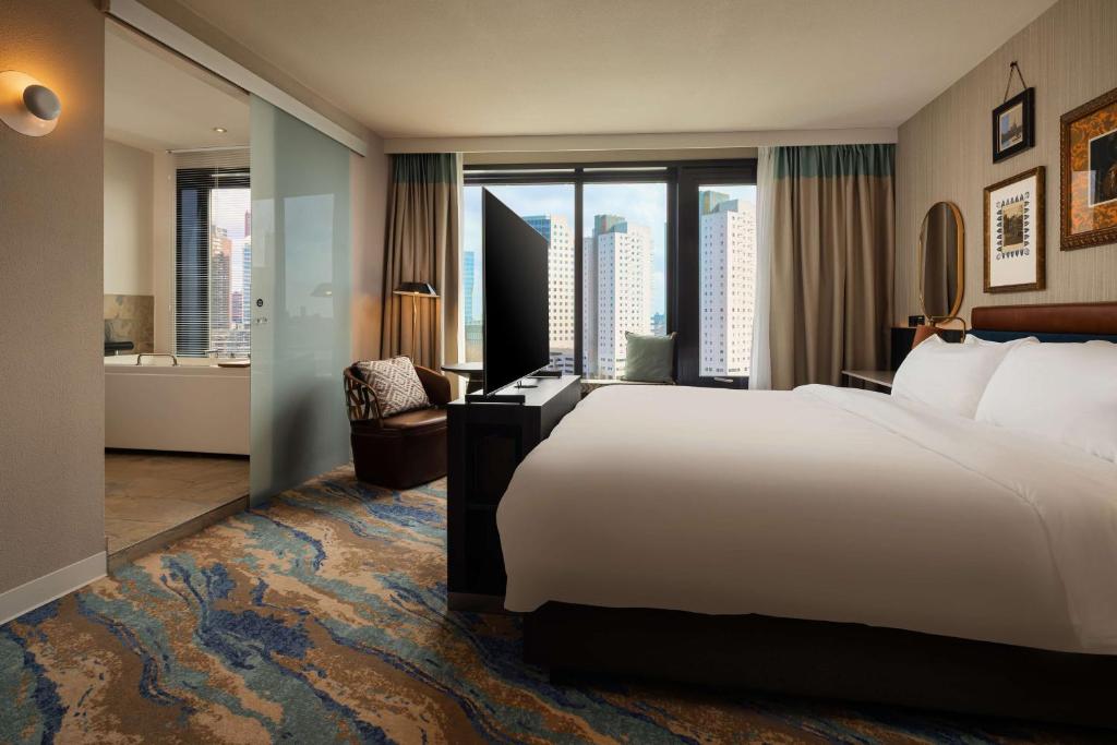 
Superior King Room with Harbour View
