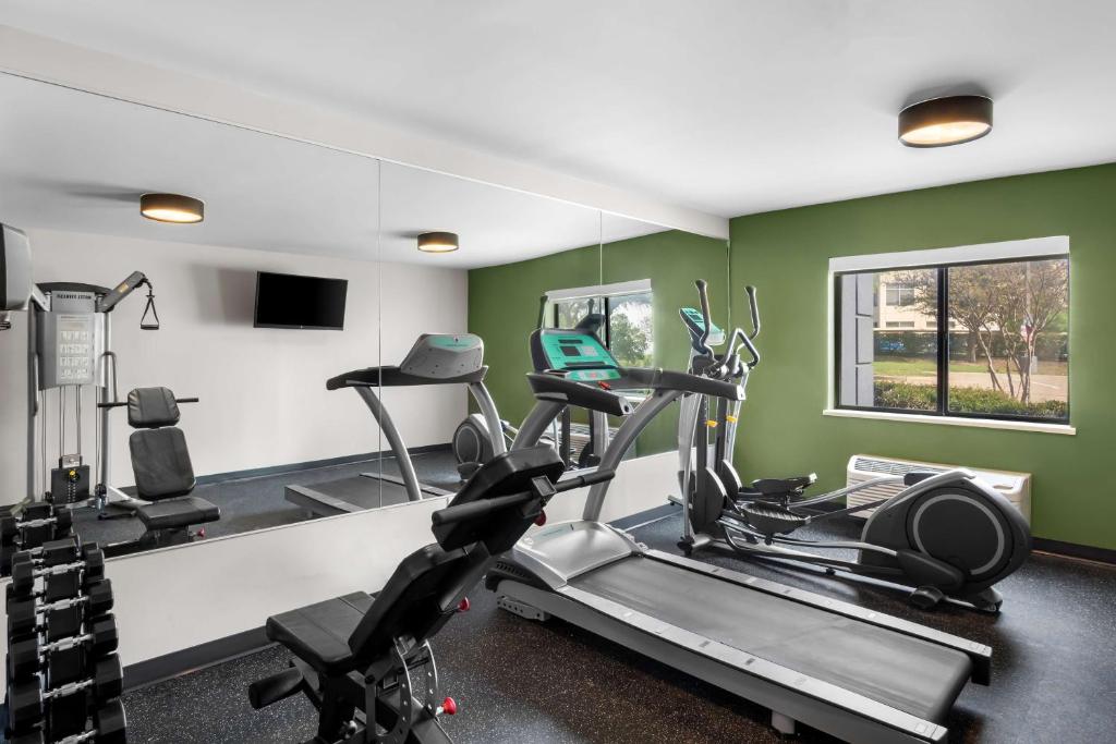 Spark By Hilton Grapevine DFW North photo