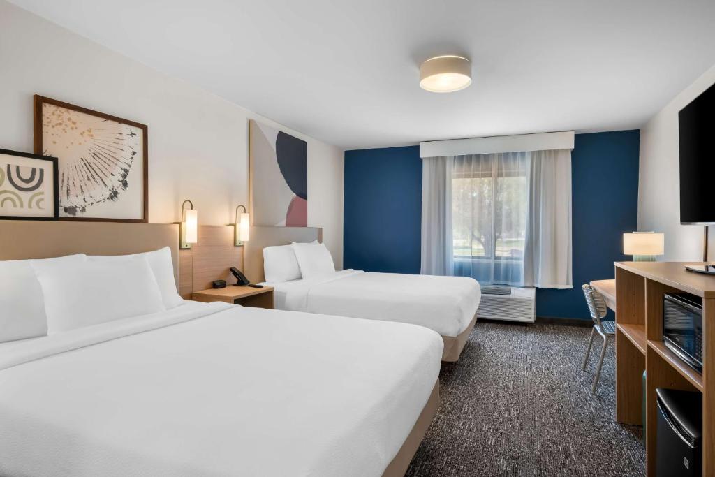 Spark By Hilton Grapevine DFW North photo