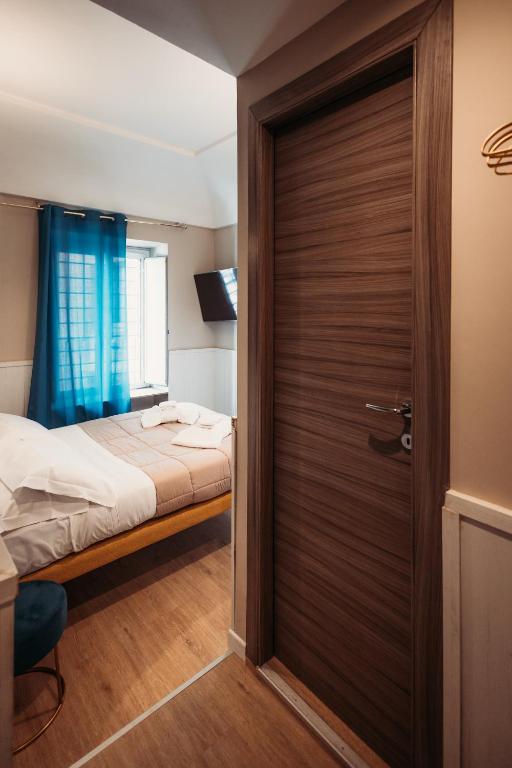 Hotel Domus Tiberina - Resim 26