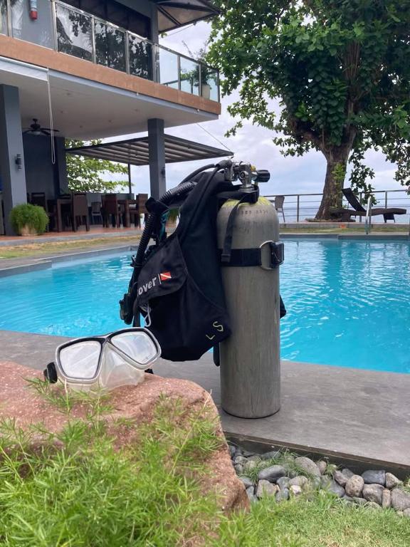 Bazén v ubytování Baki Divers and Beach Resort nebo v jeho okolí