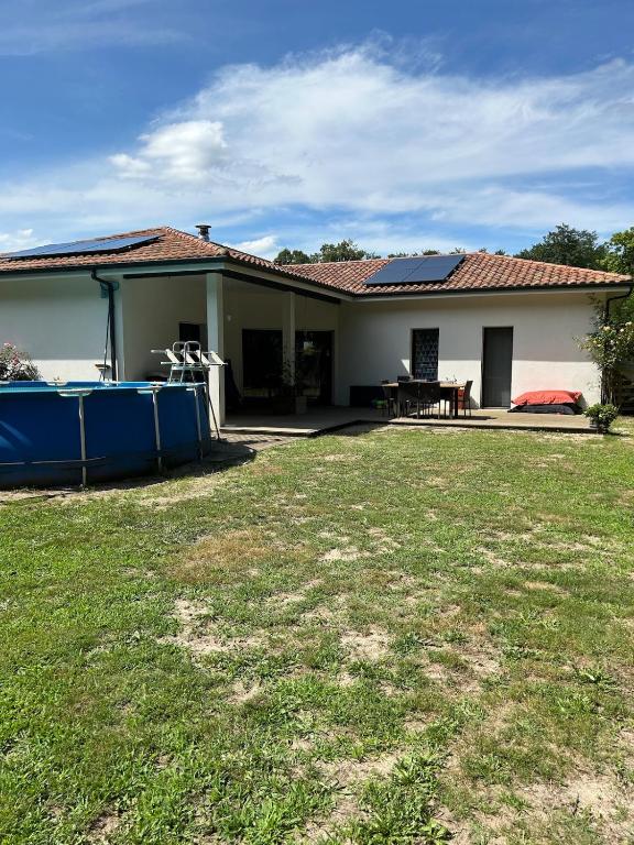 Photo de la galerie de l'établissement Maison familiale avec jardin sur la côte landaise, à Magescq
