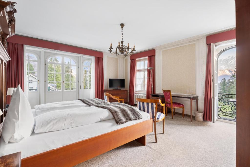 Postel nebo postele na pokoji v ubytování Hotel Schloss Ragaz