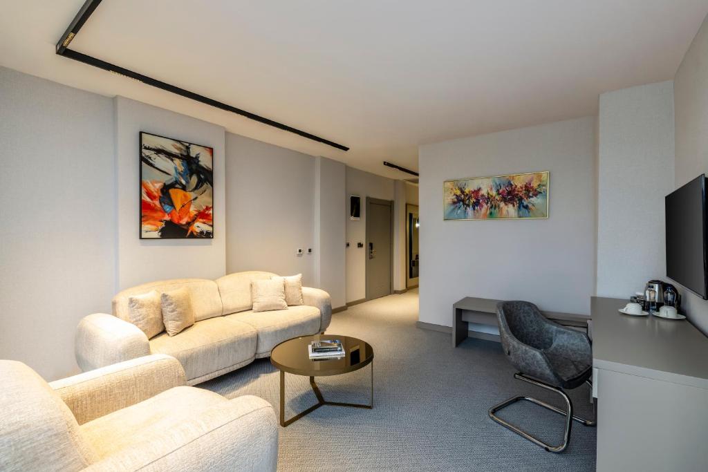 Rossi Luxury Hotel - Suite Mit Meerblick