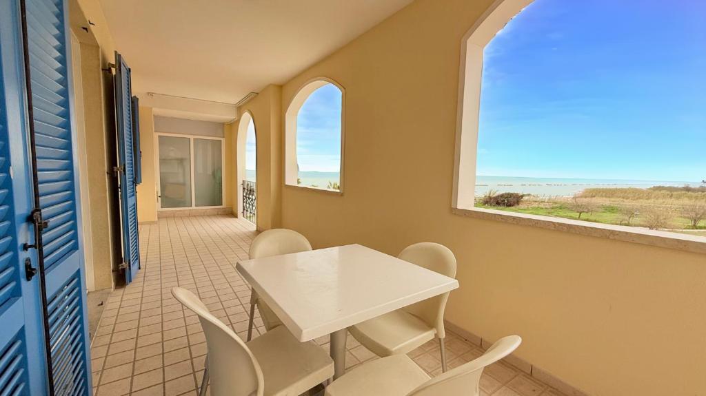 Balkón nebo terasa v ubytování P057 - Porto Recanati, nuovo quadrilocale con terrazzo vista mare
