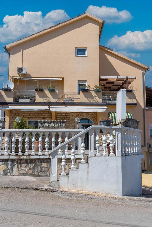 Balkón alebo terasa v ubytovaní Pension Rušev