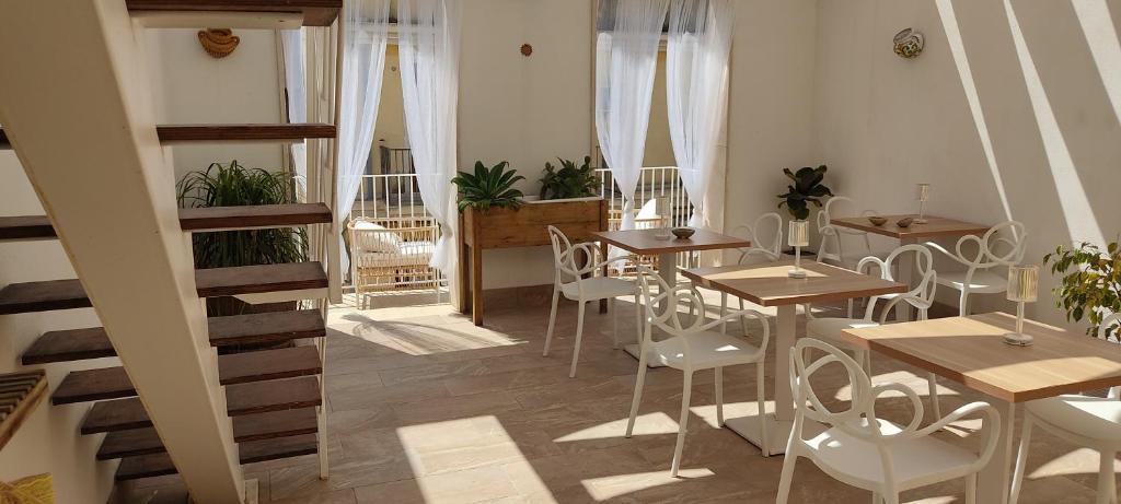Posezení v ubytování Yllen Rooms