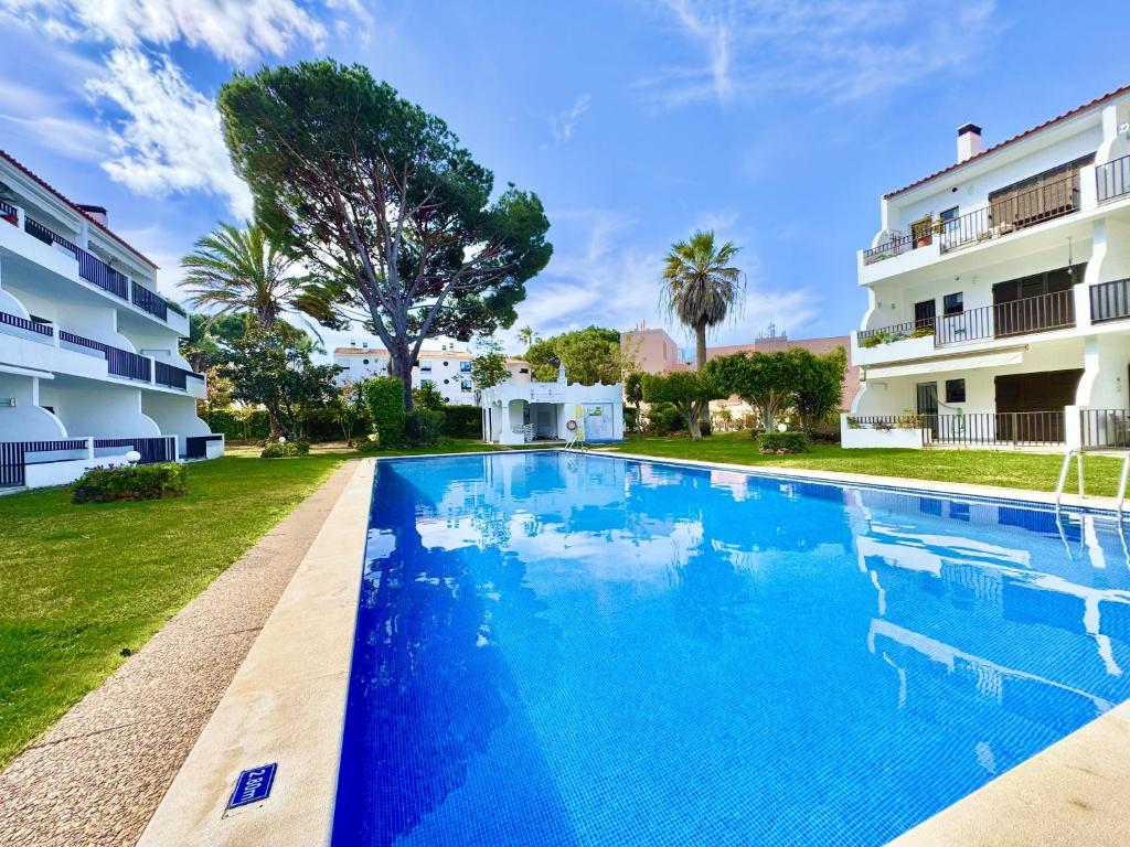 Bazén v ubytování Vilamoura Golf Apartment 2 With Pool by Homing nebo v jeho okolí