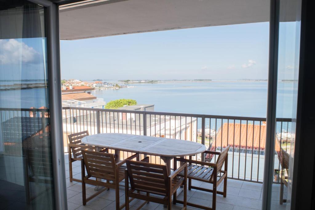 Hotel Eldorado, Depandance & Apartments - Two-Bedroom Apartment On 2 Levels With Lagoon View
