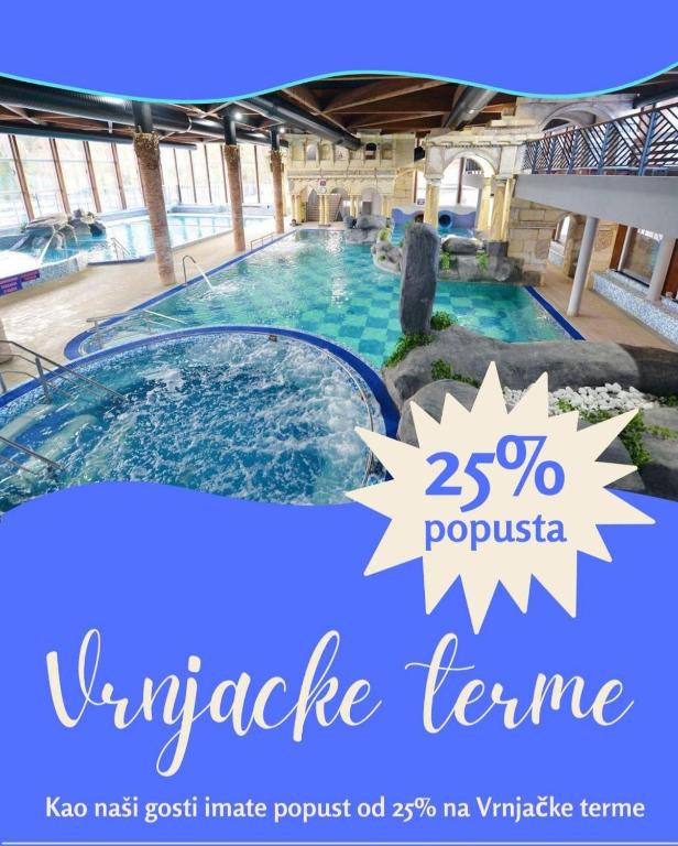 Bazén v ubytování Duma Apartmani Vrnjačka Banja nebo v jeho okolí