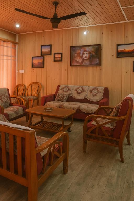 Posezení v ubytování Sai Saraswati Homestay
