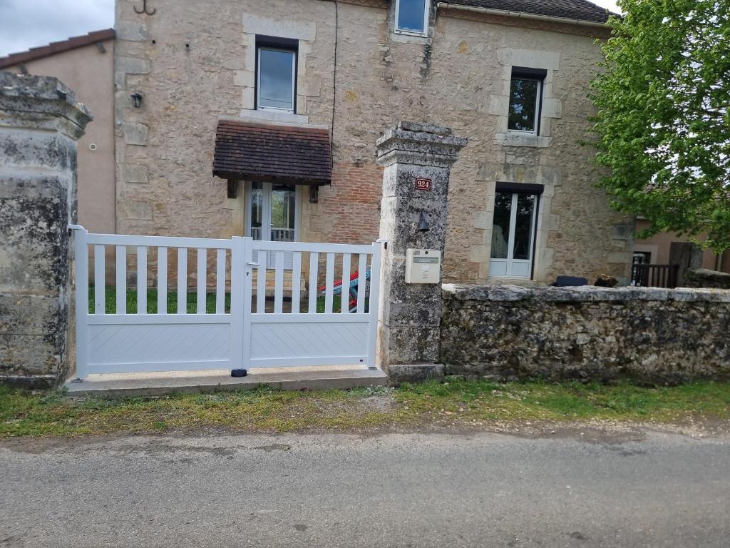 Photo de la galerie de l'établissement Chambre d'hôtes, à Mayac