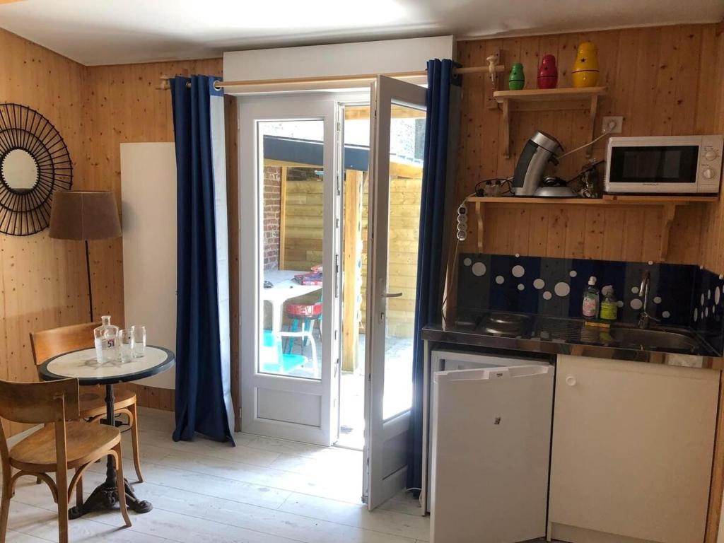 Photo de la galerie de l'établissement Charmant studio au calme, à Fort-Mahon-Plage