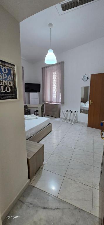 Appartamenti La Dimora di Parthenope Centro Storico - Resim 36