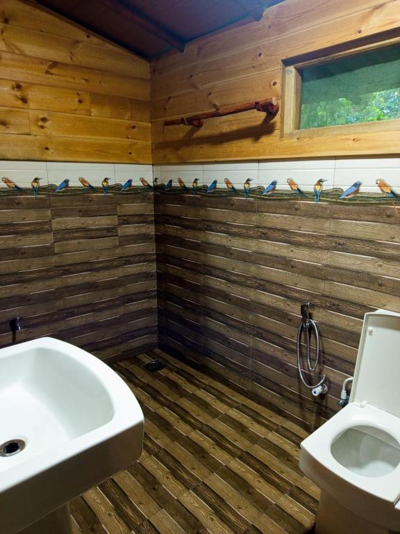 Koupelna v ubytování Eco Village