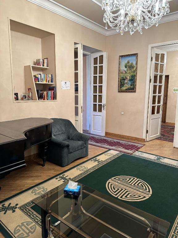 Posezení v ubytování Bridge House Yerevan Armenia