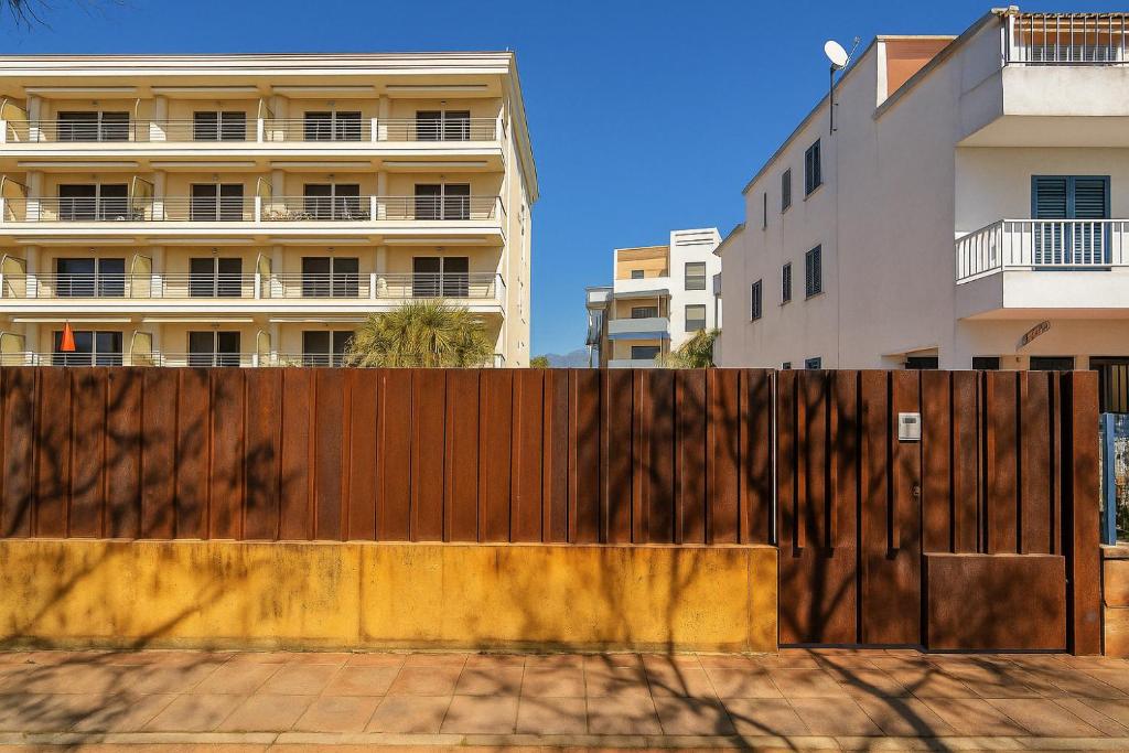 Budova, v ktorej sa apartmán nachádza