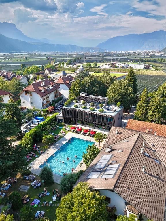 Bazén v ubytování Hotel CampingPark Steiner nebo v jeho okolí
