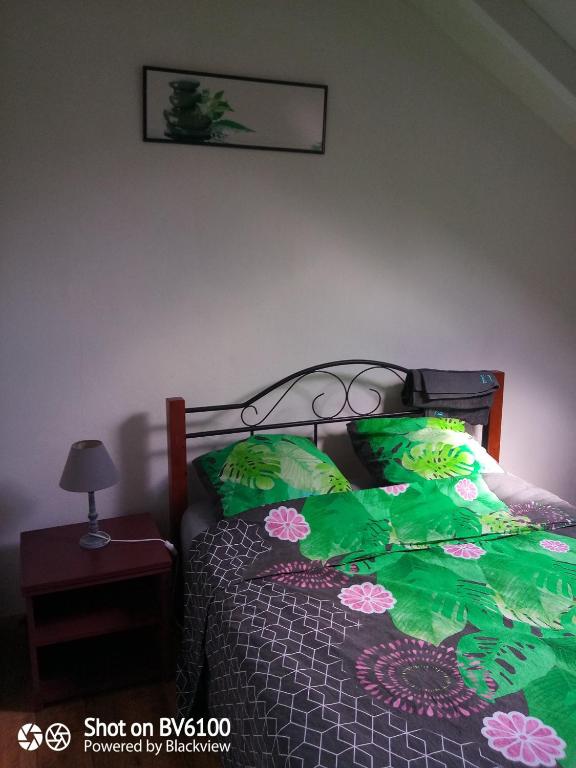 Postel nebo postele na pokoji v ubytování GITE COCLES 2 NUITS MINIMUMS