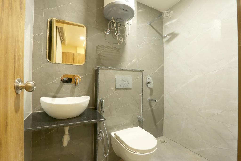 Koupelna v ubytování Hotel Luxe Stay Near Delhi Airport