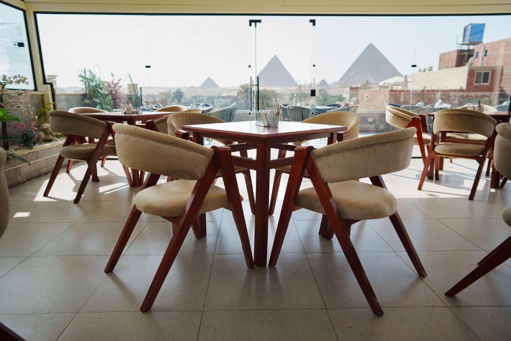 Fotografie z fotogalerie ubytování Tuya pyramids inn v Káhiře