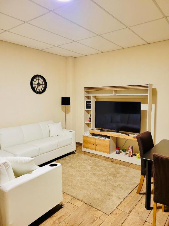 Conchita's, near Mall metrocentro, AC, SHW