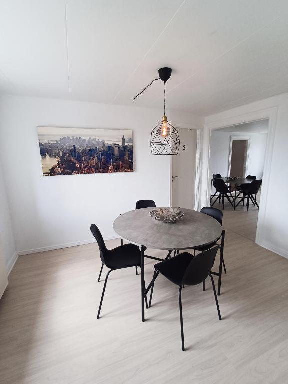 Posezení v ubytování Bright Double Room with Free Parking