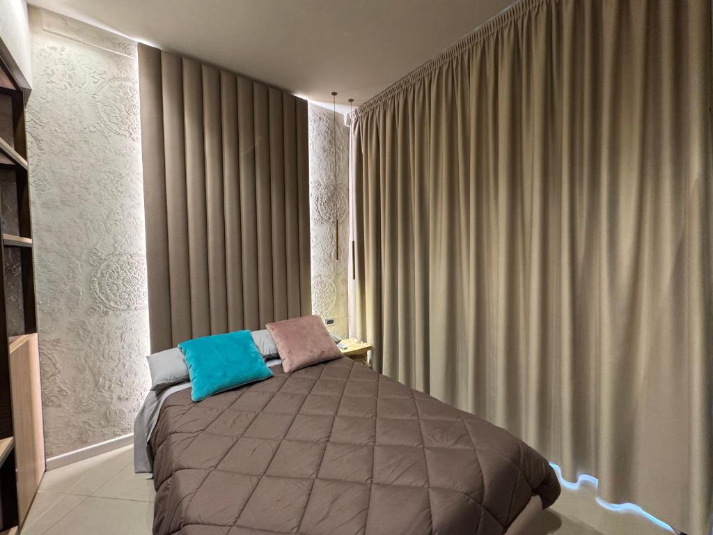 Posteľ alebo postele v izbe v ubytovaní Tropicana Room